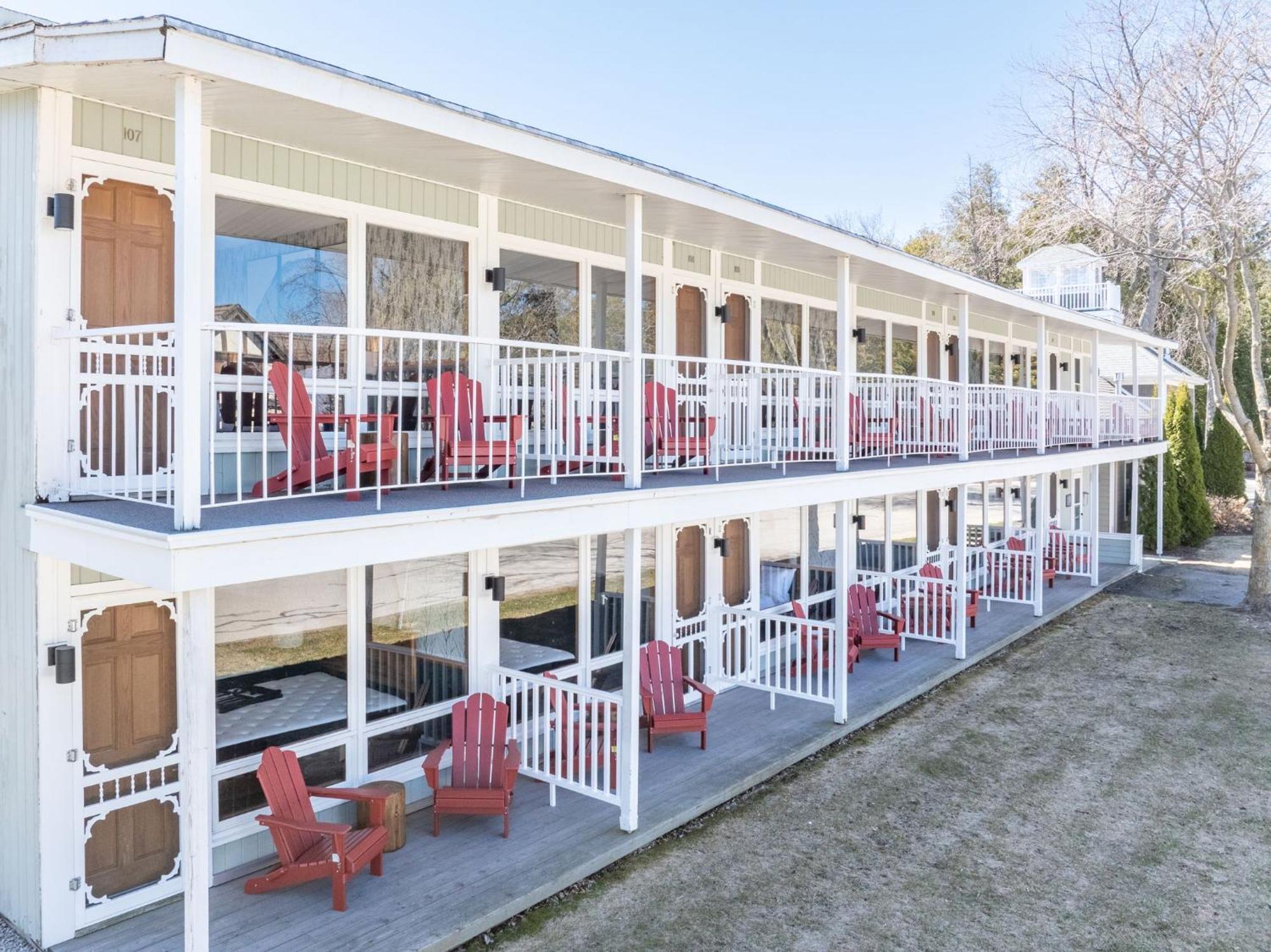 Spruce & Shore Motel Fish Creek Buitenkant foto